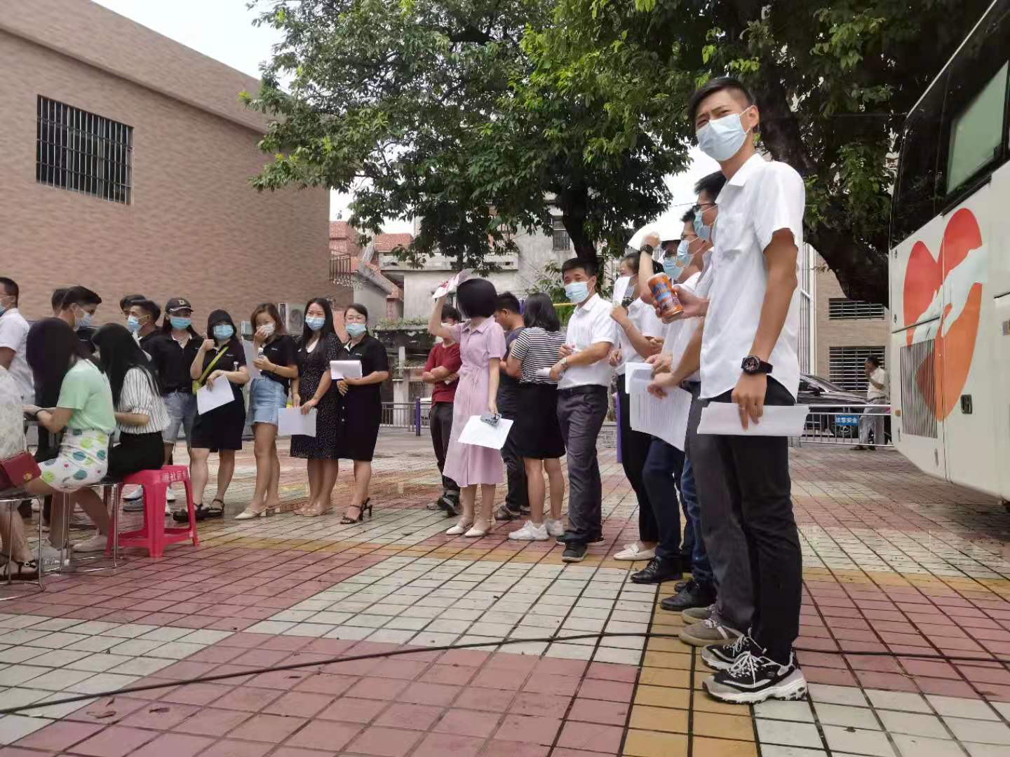 排隊驗血 排隊驗血